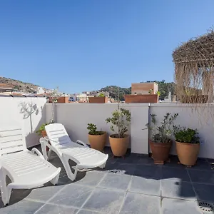https://historic-centre-rooftop-parking.hotelsinnerja.org